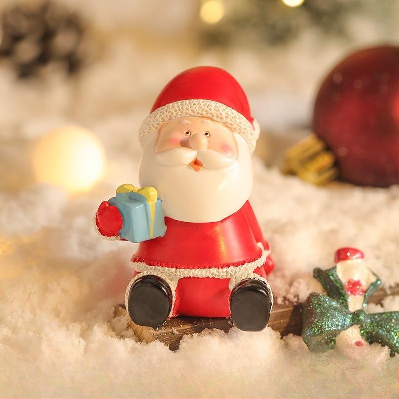 Creative Christmas Decoration Resin Snowman Figurine - Fun Cartoon Scene Home Décor Gift for Festive Cheer - Practical