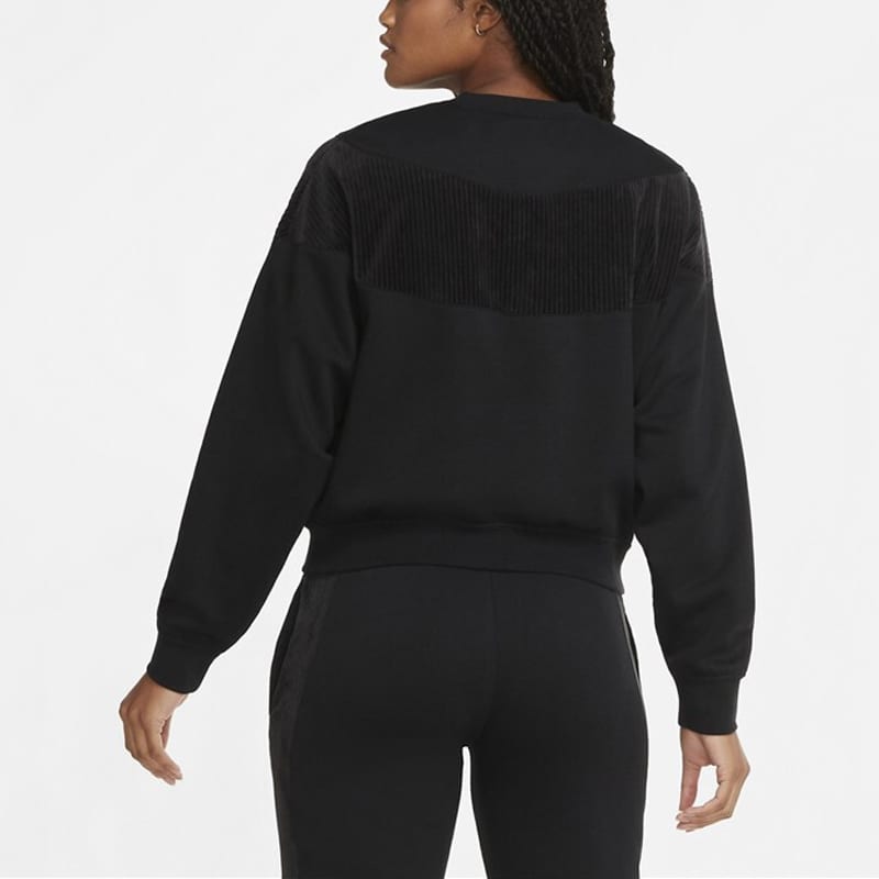 Nike Sweatshirts Women's Black Crew Neck Moderate Regular CZ1877-010