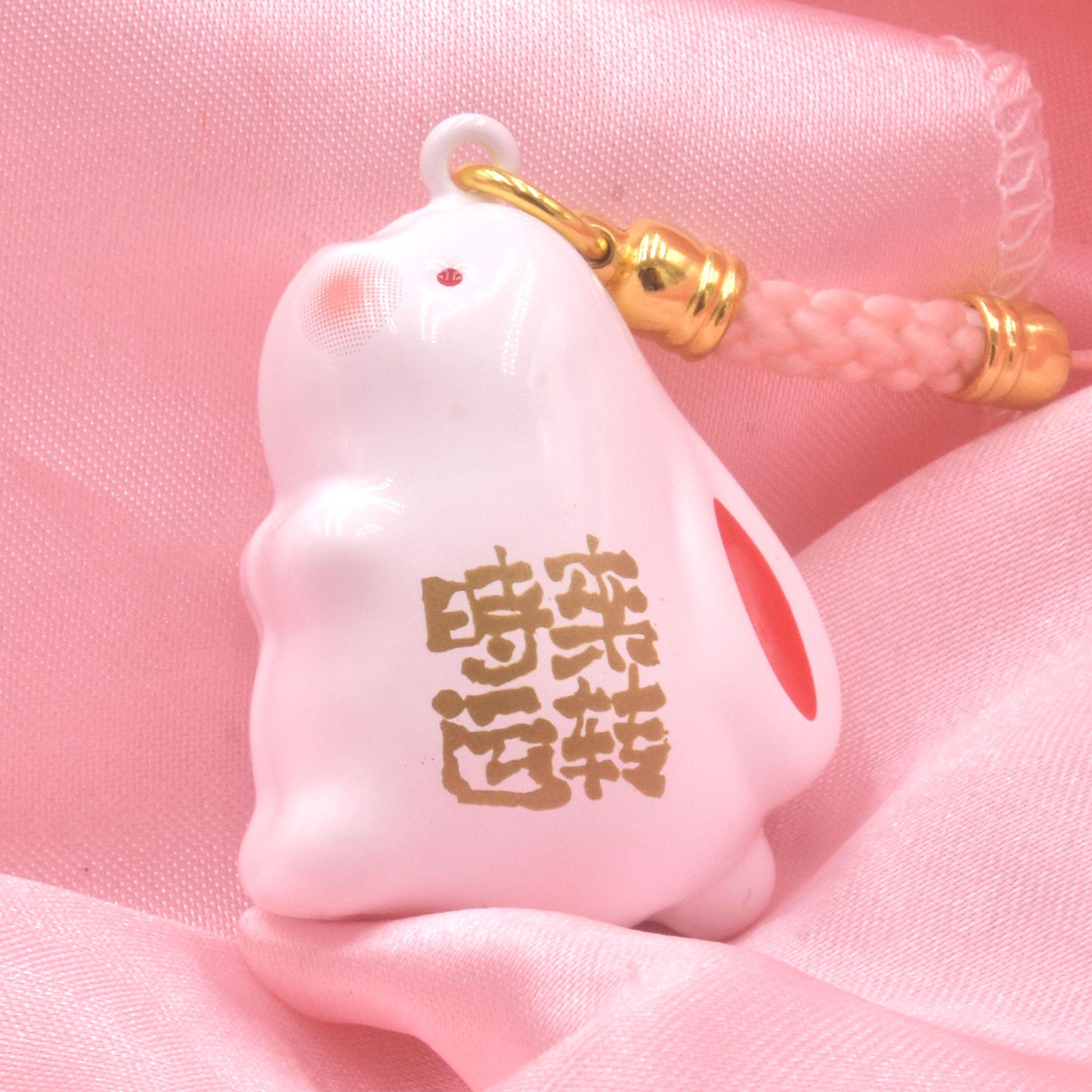 

Lucky Jade Rabbit Pendant: Palace Style Zodiac Bell for Daily Fortune