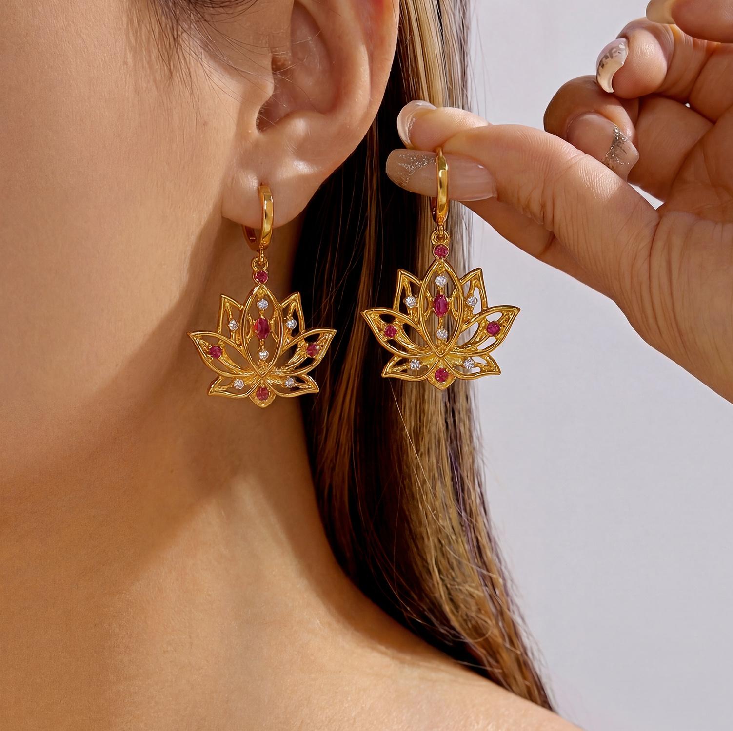 Ethnic Lotus Flower Earrings for Women Minimalist Hollow Pink Rhinestones Flower Hoop Earrings Elegant Party Jewelry Gift