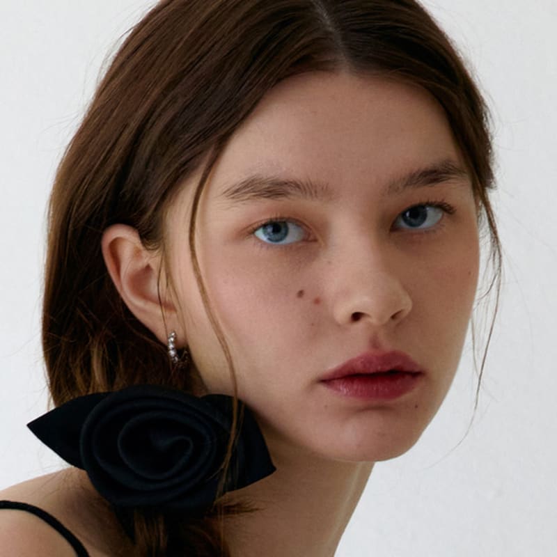 OVLA Rose Chou with Leaves Hair Tie_black HT007