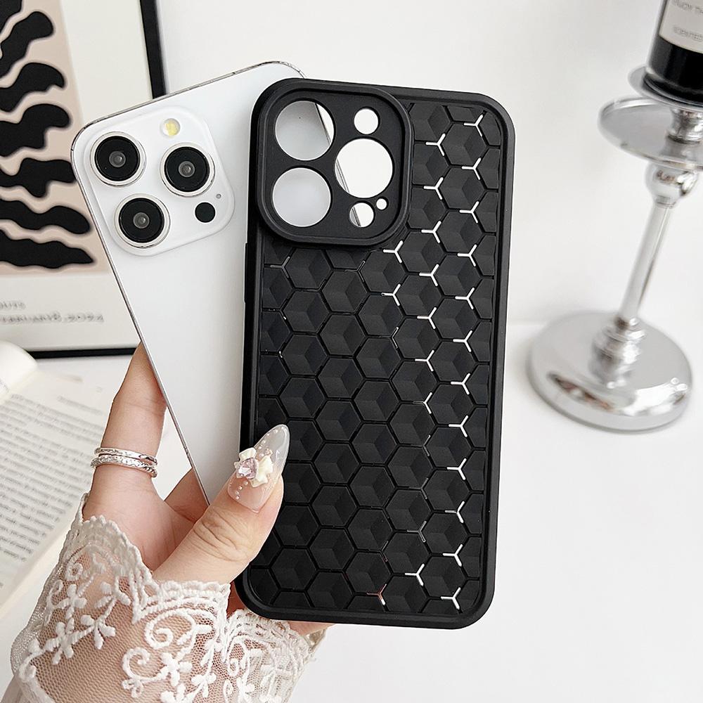 Mesh Breathable Phone Case for iPhone 11 13 15 14 Pro Max iPhone 12  13 Pro 14 Pro Continuous Heat Dissipation Drop-proof and Durable