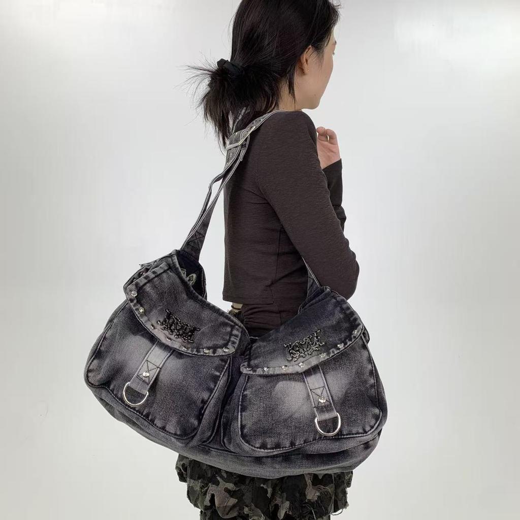 Women'S Retro Washed Denim Shoulder Bag Street Dark Personalized Rivet Messenger Bag
