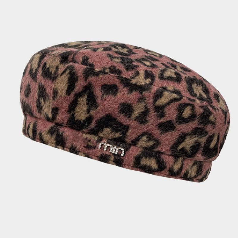 

Female Leopard Print Beret Hat For Autumn Winter Fashion With Windproof рожевий