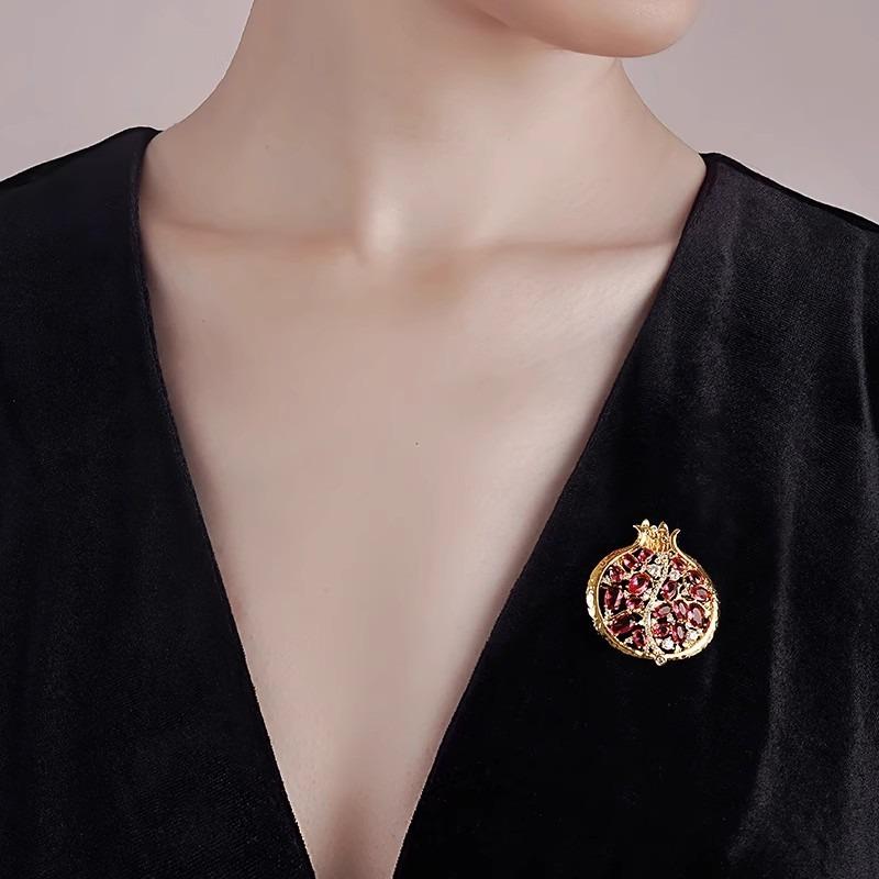 "Many Children, Many Blessings" Brooch, High-end Women's Creative Red Pomegranate Corsage, Niche Design Sense Brooch