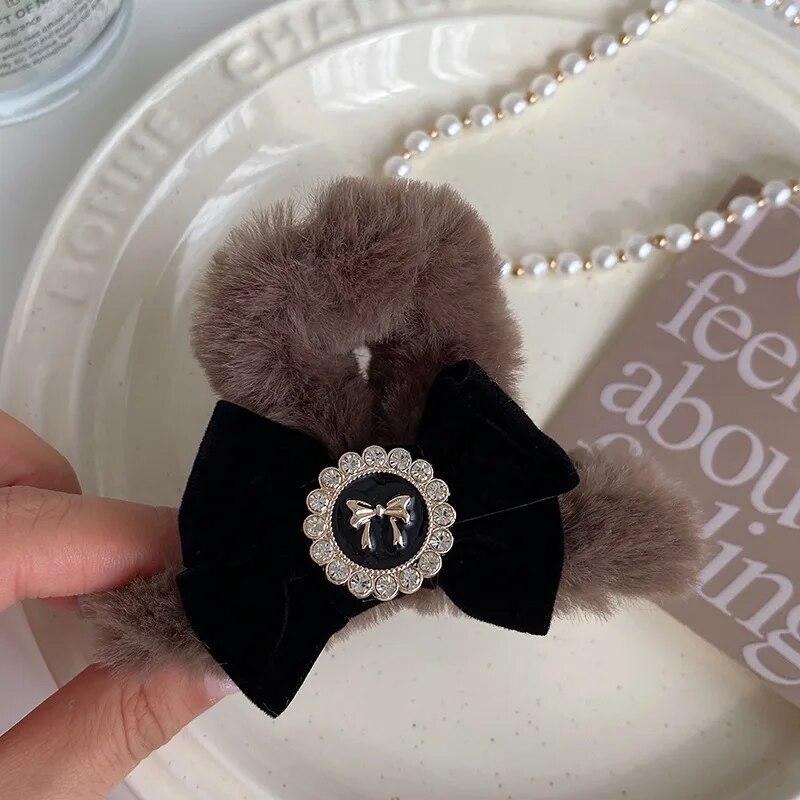 Sweet Bowknot Plush Hair Claw Clip New Classic Small Hair Clips Barrettes Hairgrips Headdress For Female Winter Hair Accessories