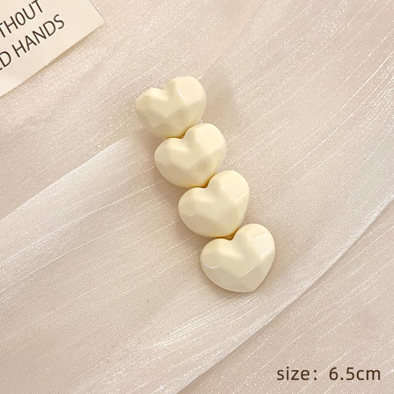 Checkerboard Black & White Plaid Hairpin: Simple, Seamless Duckbill Clip for Women