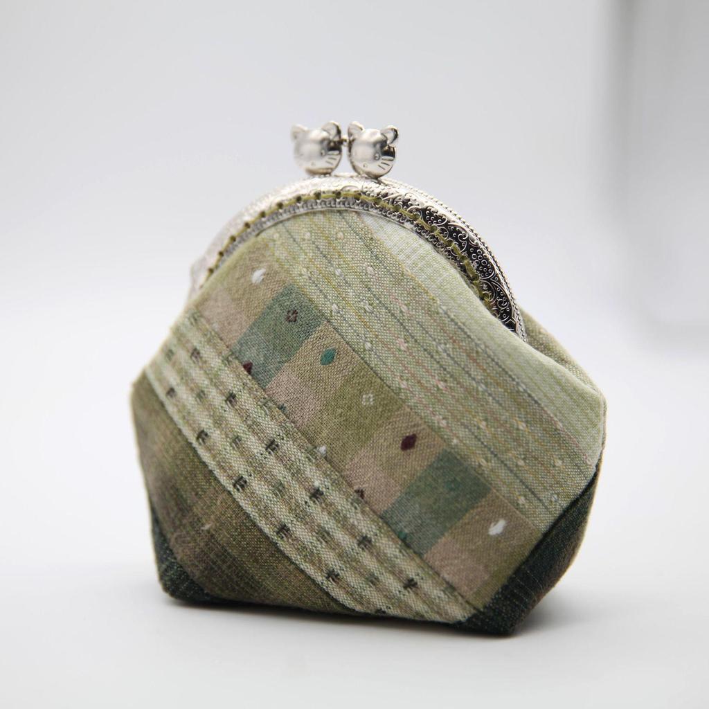 Lu Embroidery Floral Coin Purse DIY Kit: 3D Beginner's Handmade European Design