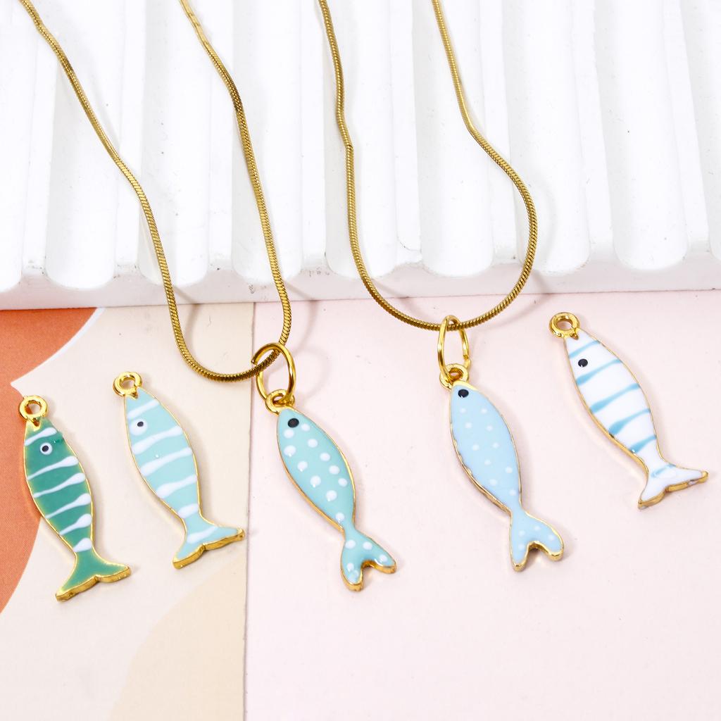 5pz Pesce Blu Verde Smaltato Paillettes Ciondoli Lega a Base di Zinco Animali Ciondoli DIY Collana Orecchini per Donne Componenti per Gioielli
