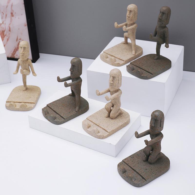 Desktop Mini Kung Fu Moai Phone Stand: Quirky Stone Statue for Office or Lazy Stand Use