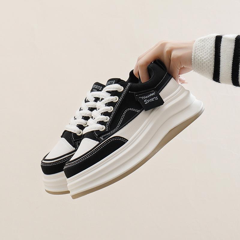 

2025 весна маленькие белые туфли новая корейская версия ins женские студенческие туфли для увеличения роста на платформе спортивные туфли для скейтбординга повседневная обувь женская HB801 40 чёрный