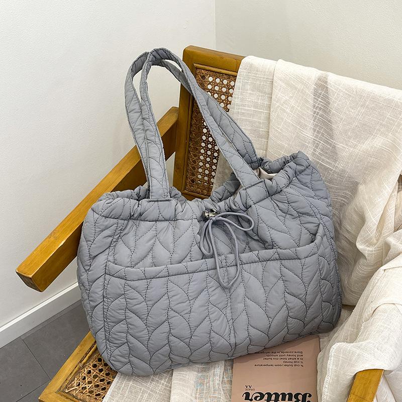 New Versatile Shoulder Bag Women's Large Capacity Casual Commuter Tote Bag