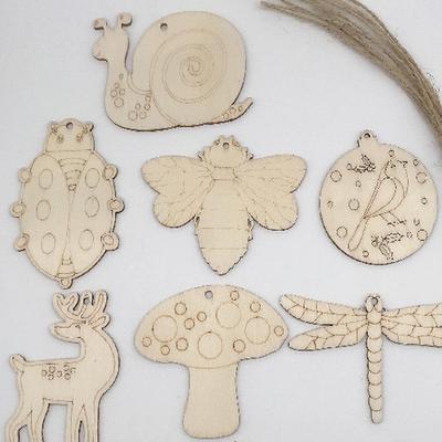 Creative Cartoon Wood Slice Pendant with Hemp Rope for DIY Christmas Tree Decoration Crafts