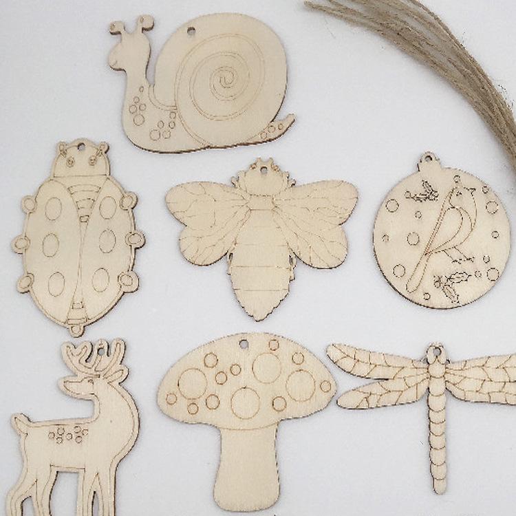 Creative Cartoon Wood Slice Pendant with Hemp Rope for DIY Christmas Tree Decoration Crafts