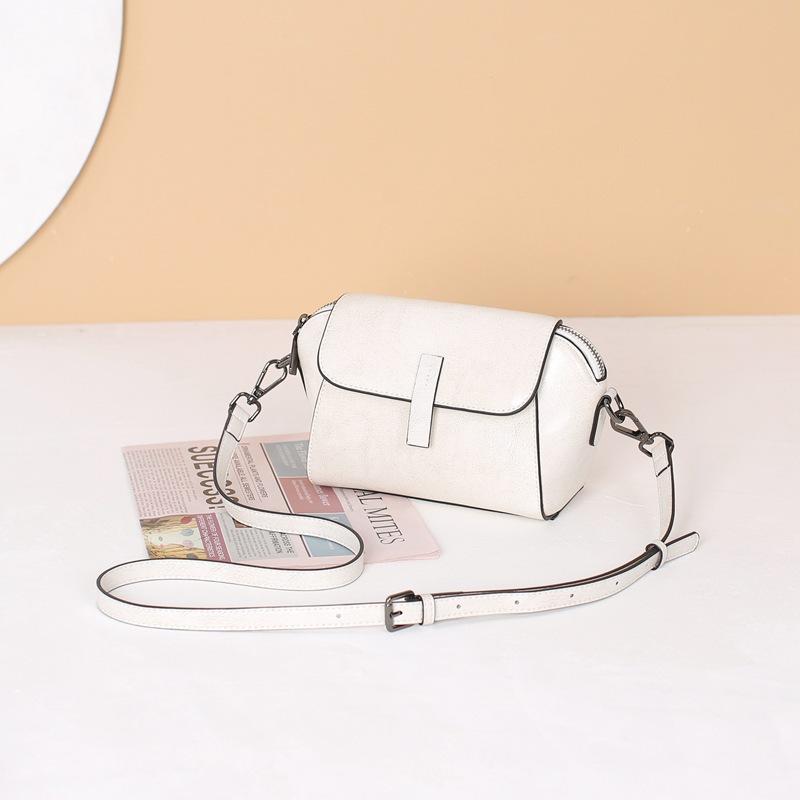 Premium Leather Women'S Bag Fashionable Retro Shell Bag Spring And Summer Oil Wax Cowhide Shoulder Messenger Bag Women 6010