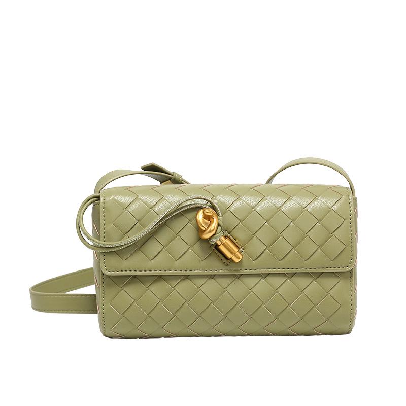 2025 Neue handgewebte kleine quadratische Umhängetasche mit Hardware-Verschluss für Damen