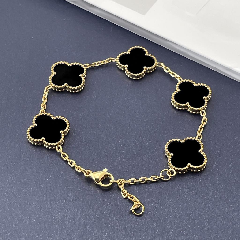 Wysokiej jakości bransoletka z czterolistną koniczyną 15 mm, szczęśliwe kwiaty, stal tytanowa, lekki luksus, trend, sieć, czerwona, poczucie wyższej klasy, nie traci koloru, bransoletka damska