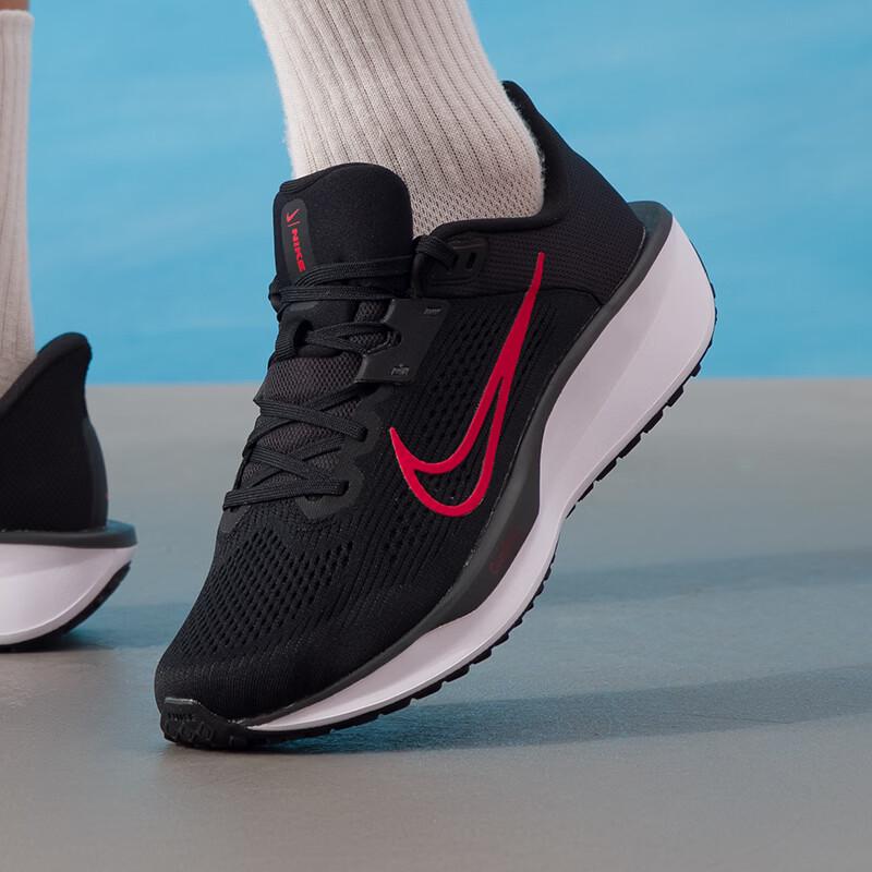Nike Men s FD6033-011 Seasonal Running & Lifestyle Shoes US 8
