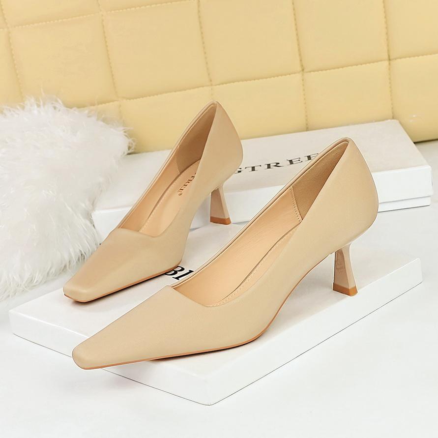 Minimalistiniai ploni kulniukai, seklios burnos kvadratiniai pirštai, moteriški profesionalūs OL universalūs vienviečiai aukštakulniai batai