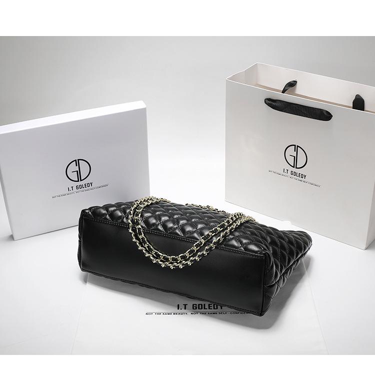 2022 Women's Genuine Leather Large Capacity Chain Tote Bag