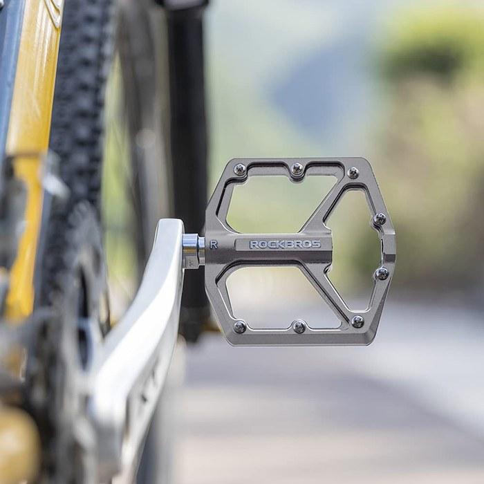 ROCKBROS Bicycle Pedal Lightweight Flat Pedal Aluminum Alloy for Road Bike/Cross Bike/MTB Platform Non-Slip Titanium