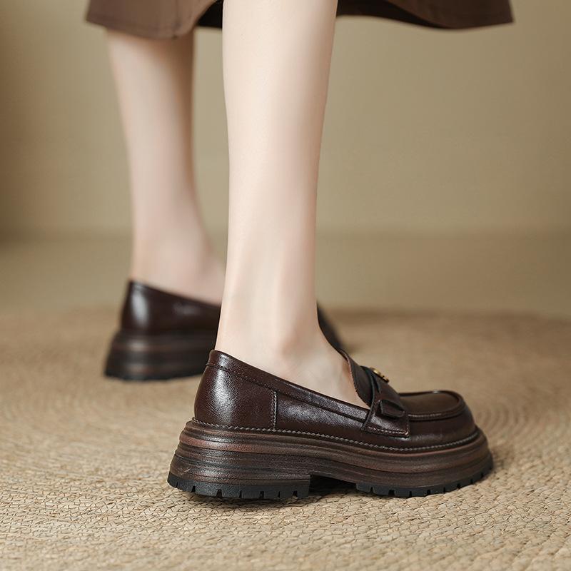 Thick-soled British style retro one-pedal loafers women's classic camellia 2025 early spring small leather shoes single shoes