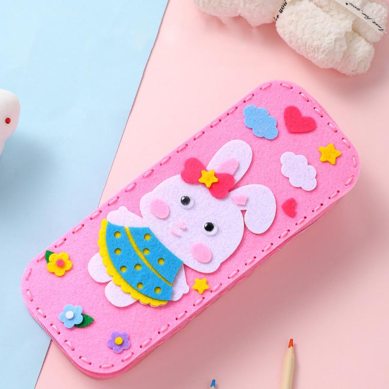 Children's Sewing Stationery Bag Handmade Material Kits Cute Cartoon Non-woven Fabric Lacing Pencil Case Craft for Kids Toddlers