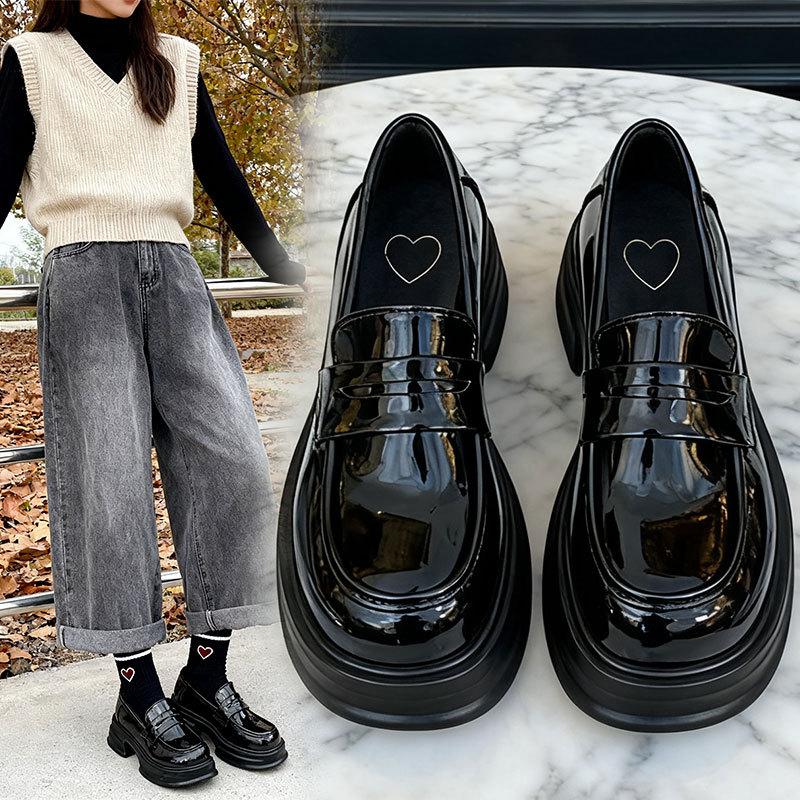 Round head platform British college style loafers 2025 winter new casual versatile one-pedal small leather shoes single shoes