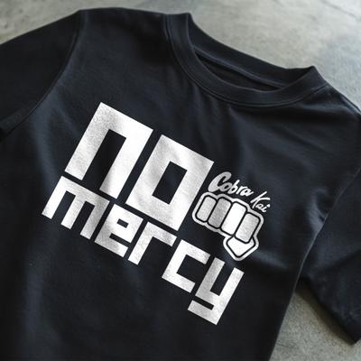 Cobra Kai Sin Piedad Karate Kid Película Cita Divertida Larusso Retro Años 80 90 Camiseta