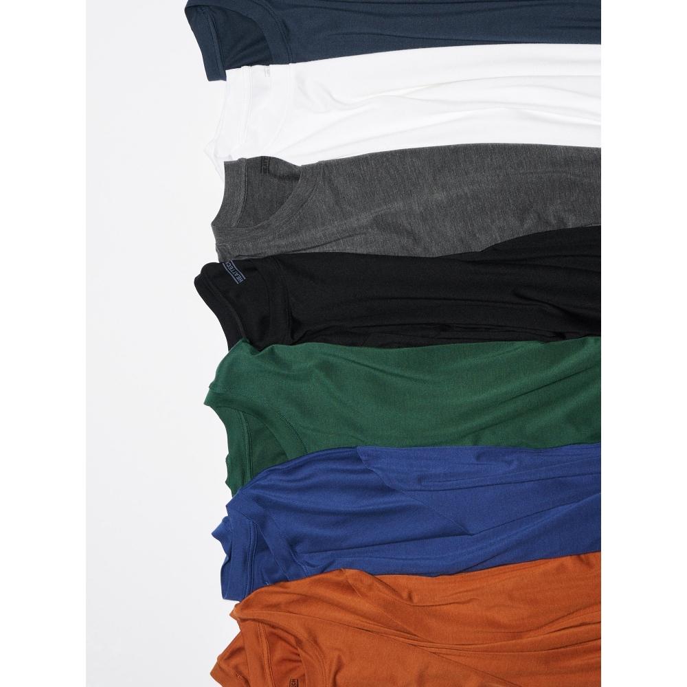 Uniqlo LighT Blue T  9 Hours 