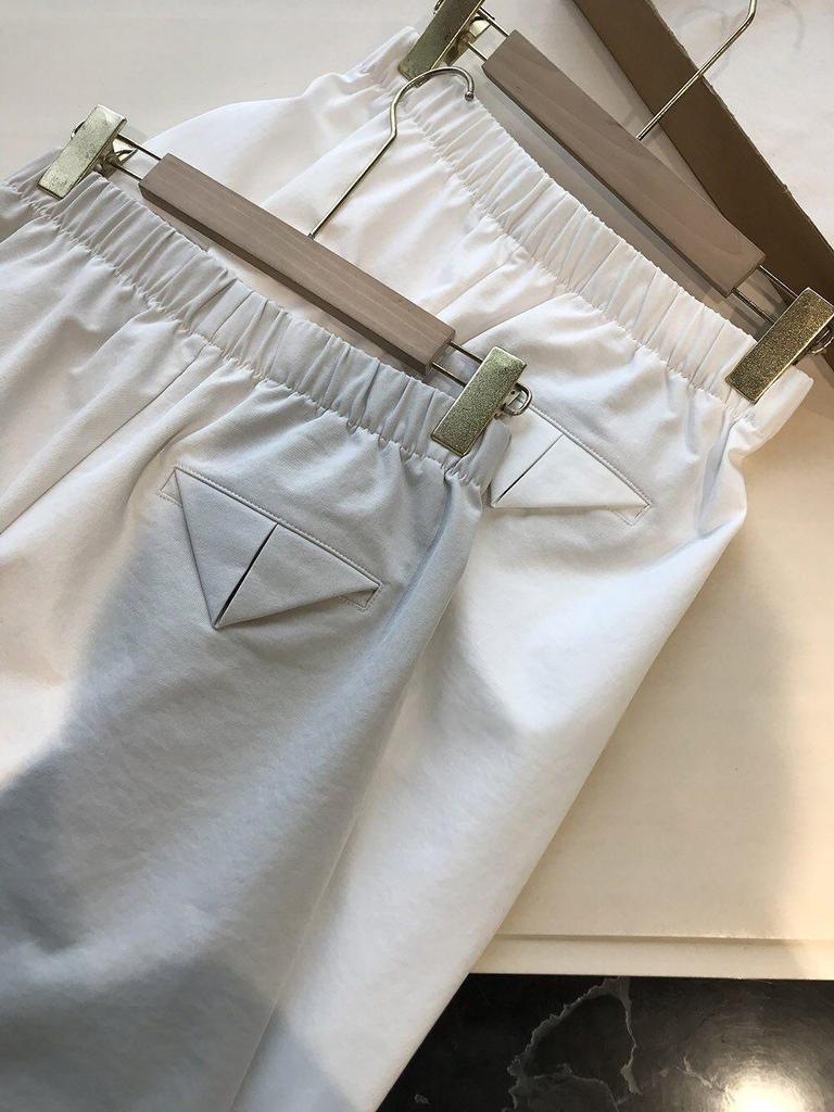 Triangle Mark: Comfortable High-Waisted Wide-Leg Pants - Loose, Slimming Cocoon Shape for Casual Wear