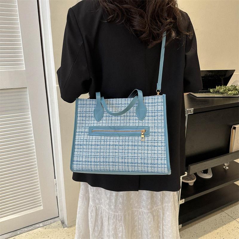 Trendy Casual Commuter Crossbody Bag For Women Spacious And Versatile Pu Material