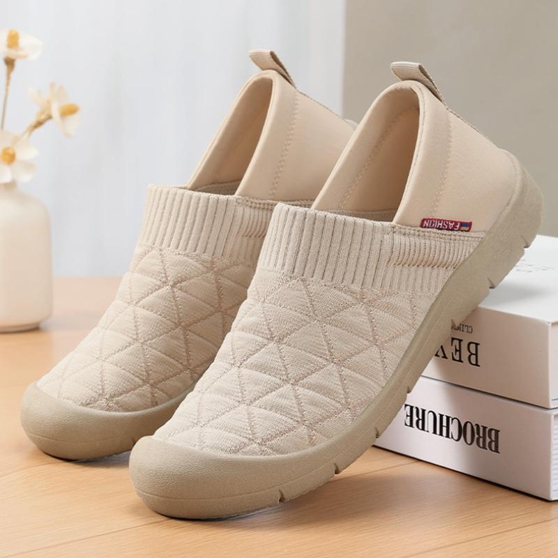 Shoes for women, versatile in summer, comfortable to step on, flat bottom, mom's shoes, soft sole