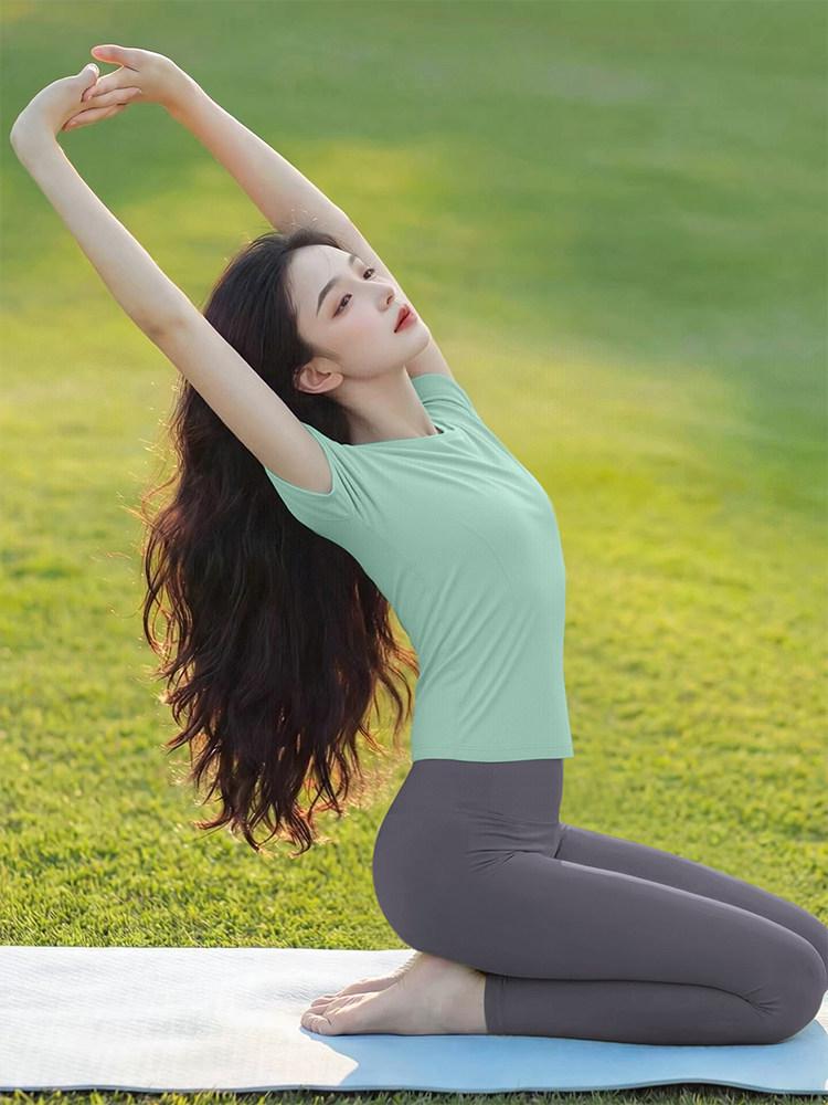 

Женский осветляющий set с коротким рукавом для пилатеса - Весна/Лето 2026 Дышащая и приятная для кожи одежда для фитнеса XL