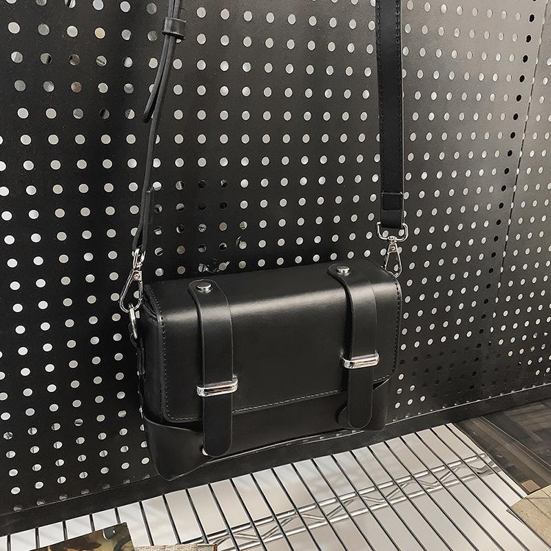 

Простая сумка-мессенджер Модная универсальная сумка через плечо Нишевый дизайн Сумка-коробка Многофункциональная персонализированная сумка для мобильного телефона чёрный