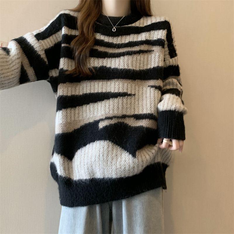 Plus-Size Women's Loose and Lazy Style Color-Block Zebra-Print Knit Pullover Sweater with Design Sense for Autumn