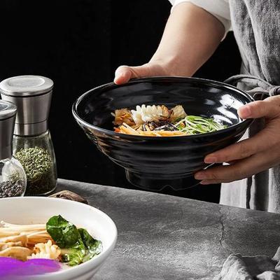 Vaisselle de table – Assiettes et plats de service
