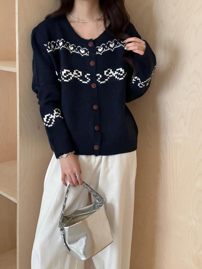 Retro Floral Embroidery Jacquard Design Sense Niche Long-sleeved Knitted Sweater Cardigan Color Matching Sweater Single-breasted Jacket Women