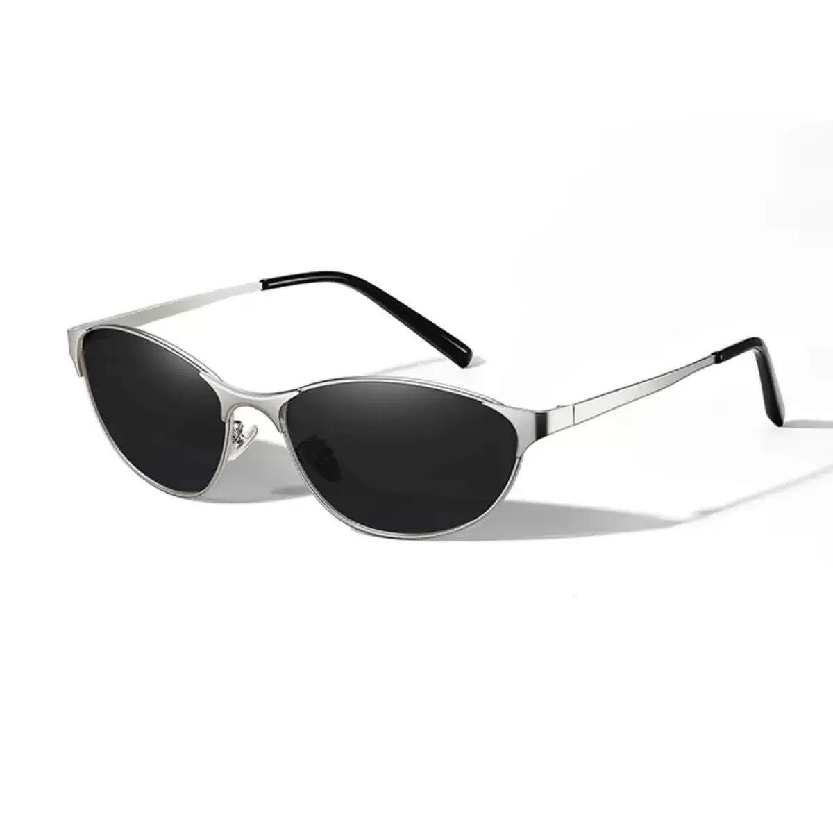 

Hot girl sunglasses UV protection curved high-end trendy sunglasses suitable for street photography серебряный серый