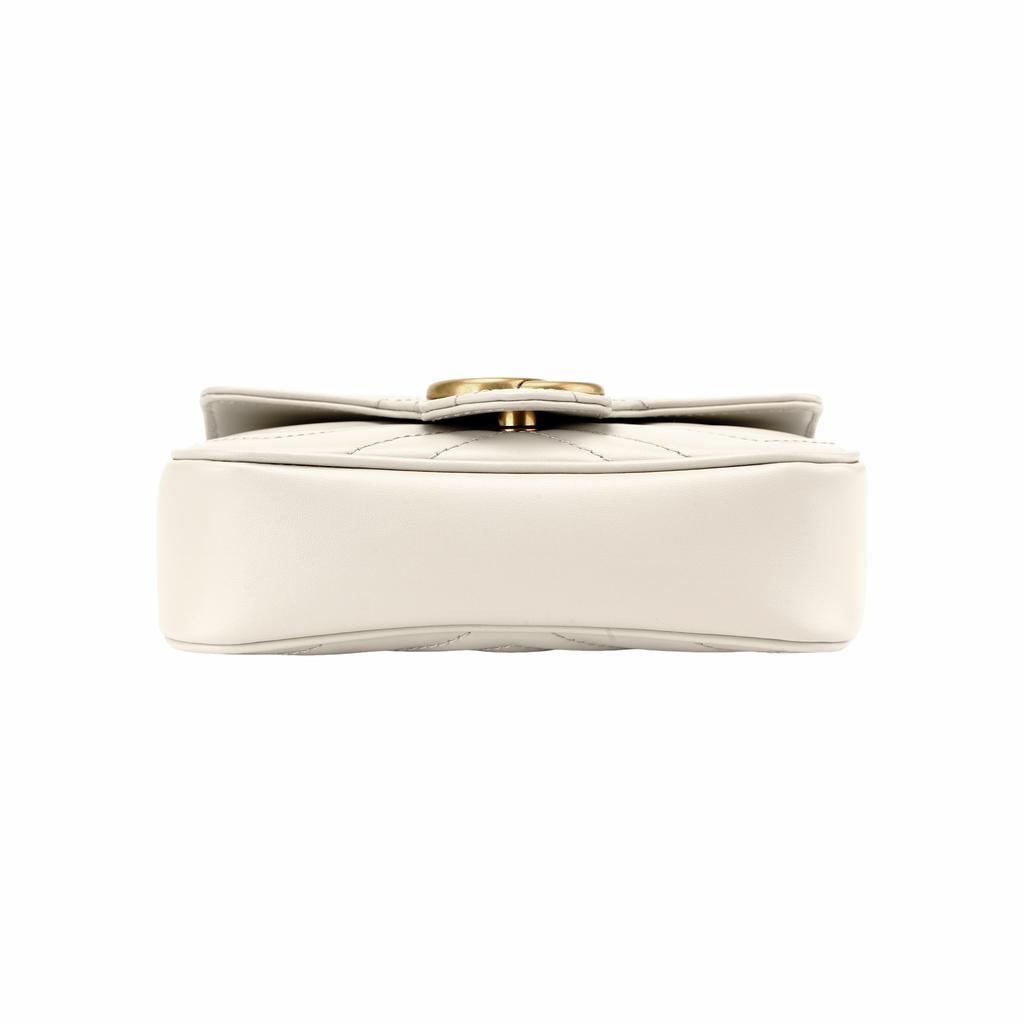 Gucci Borsa a tracolla messenger in pelle trapuntata con logo Double G Marmont, ultra mini, modello da donna, grigio chiaro