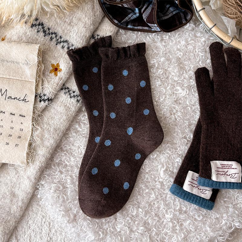 In Winter, Thickened Warm Soft Velvet Coffee Blue Korean Love Floral Striped Socks Are Versatile And Stacked Socks For Women