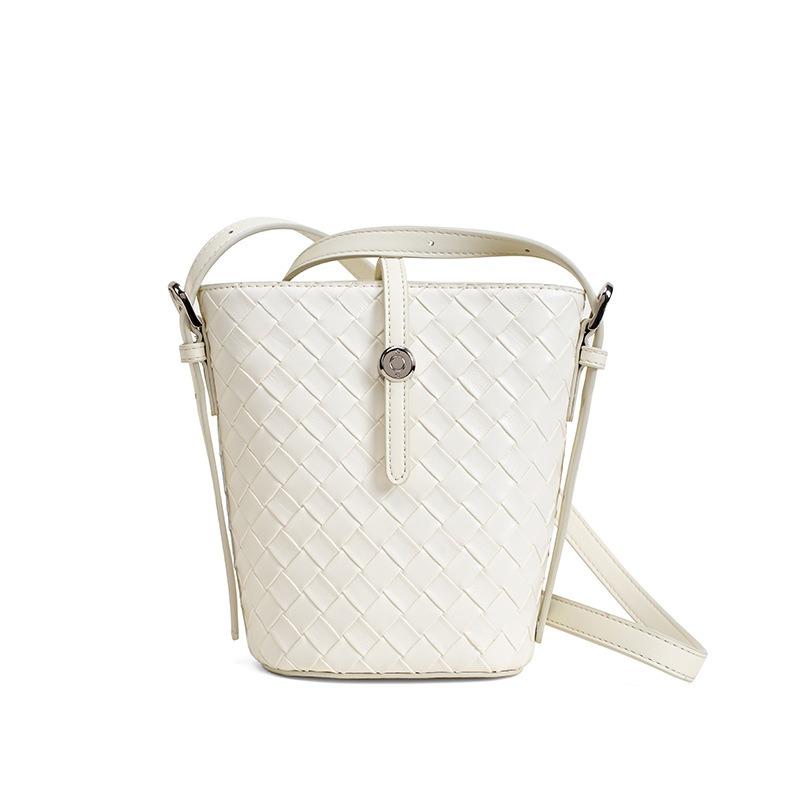 

Новая сумка-ведро, плетеная сумка из коровьей кожи ручной работы, нишевая высококлассная женская летняя универсальная сумка-мессенджер