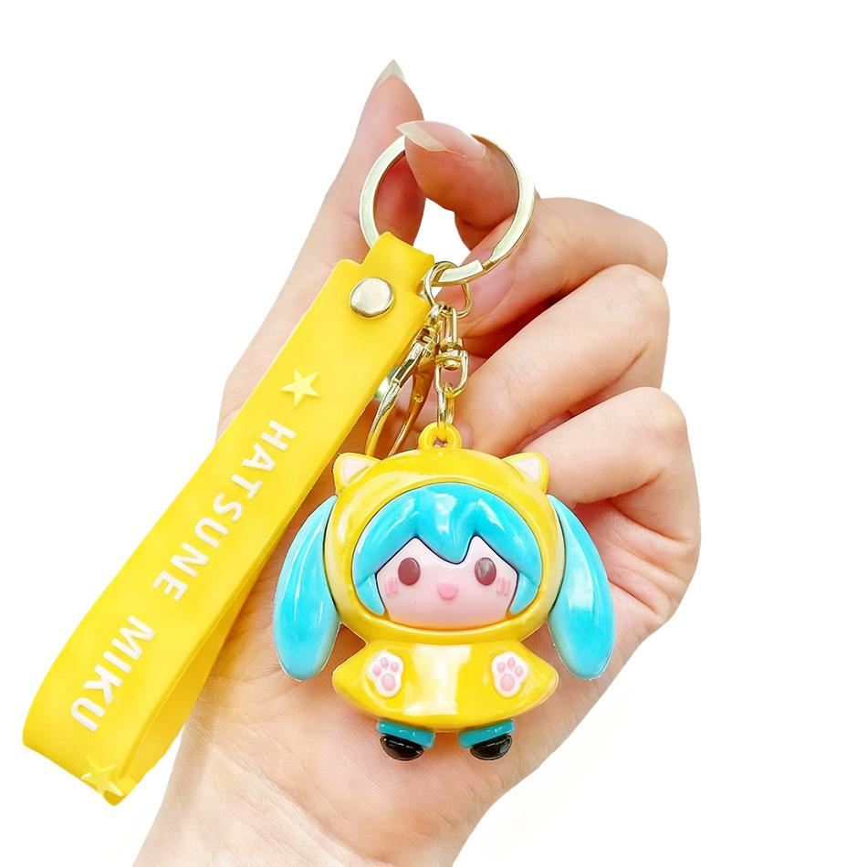 Neuer Hatsune Miku Schlüsselanhänger Niedliches Miku Mädchen Regentag Serie Taschenanhänger Exquisites Rucksack-Anhänger Kinder-Weihnachtsgeschenk