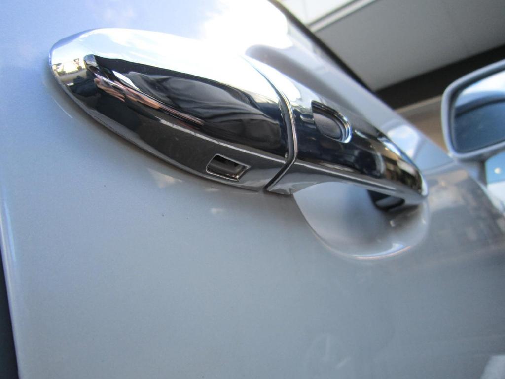 BRIGHTZ Chrome Door Handle Covers for and and GSE25 8-Piece G-Type IS250, IS350, GSE20, GSE21, (DHC-NOBU-026)