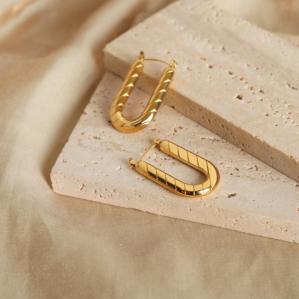 European & American U-Shaped Long Plaid Earrings, Gold-Plated Titanium Steel, Colorfast Jewelry for Women