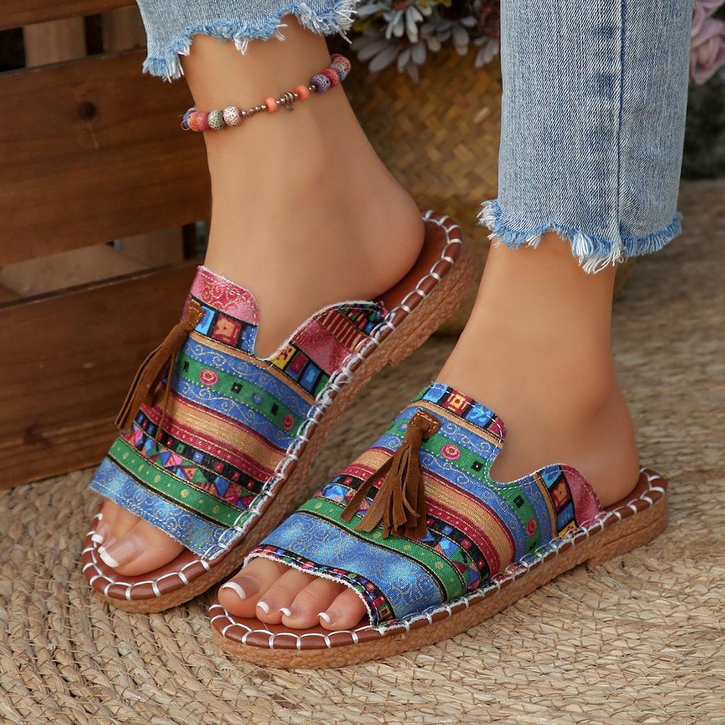 Foreign trade large size flat-bottomed slippers women's 2025 summer new European and American outer wear fringed color matching beach cool slippers