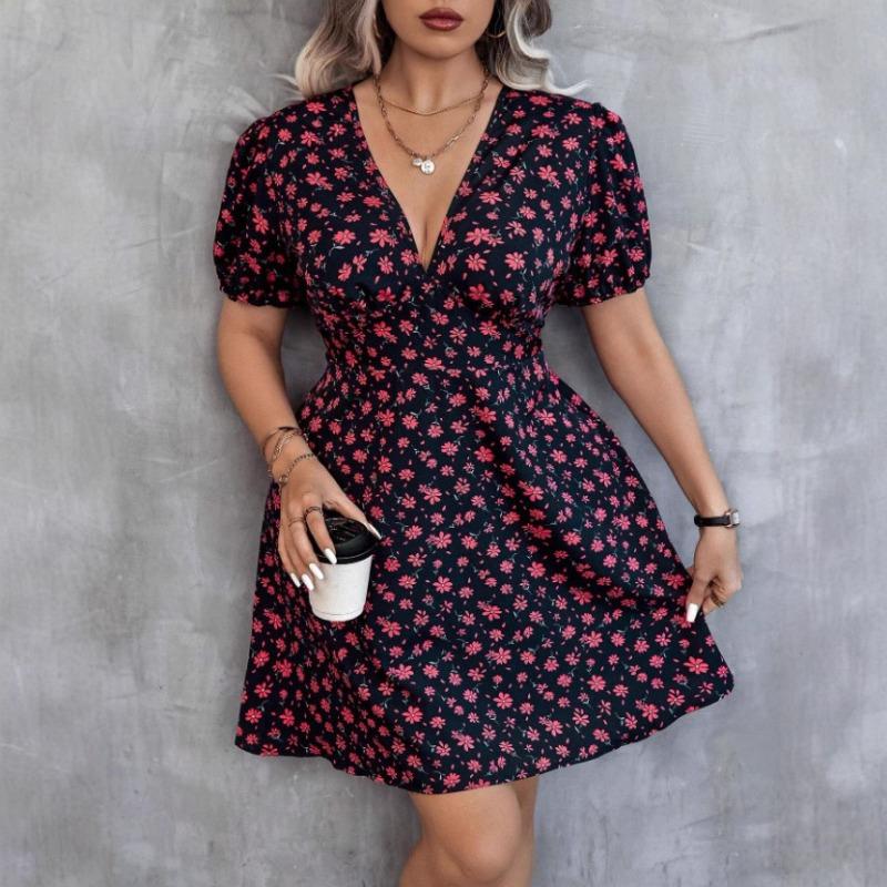 Women's Large Size Casual Waist Lantern Short-sleeved Dress Bohemian V-neck Loose Small Floral Skirt