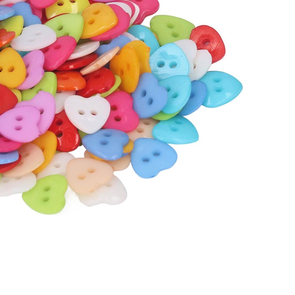 200pcs Multicolor Heart Shaped Buttons 2 Holes Resin Heart Buttons Decorative Buttons  For Sewing