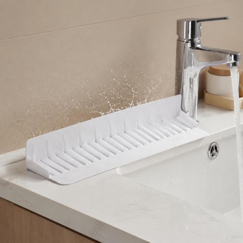 Scissor-Adjustable Sink Water Barrier for Single or Double Bowls with Ribbed Panel, Flexible Form and Return Flows Slope