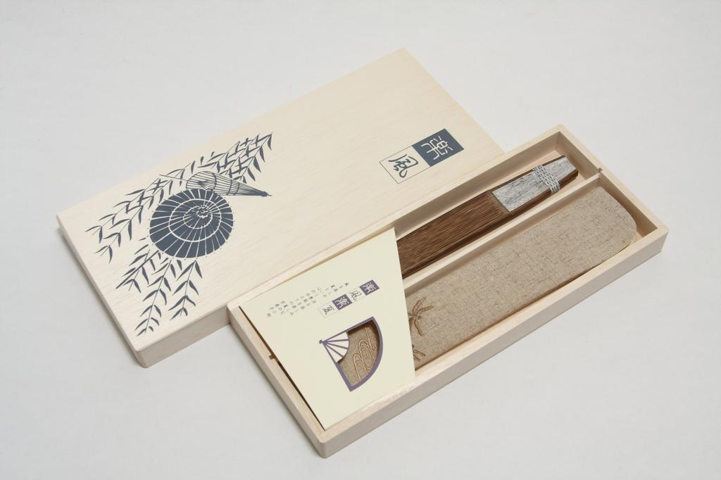 Kyoto Folding 45 Karaki Short Handmade by Kyoto Fan Bag Wooden Box Included [Hasegawa] Fan, Dragonfly, Ribs, Cloth, Double-sided Pattern, Craftsmen,